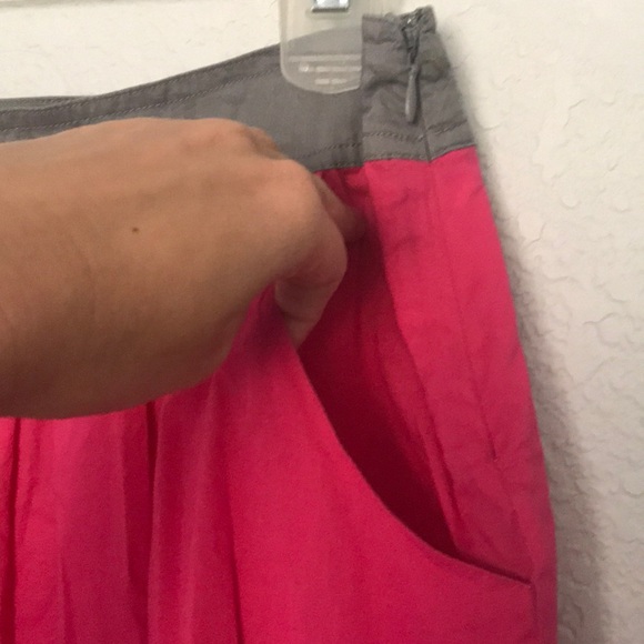 Cute skirt with POCKETS!! - Picture 2 of 3